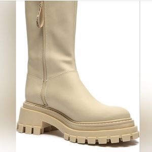 Schutz boots cream